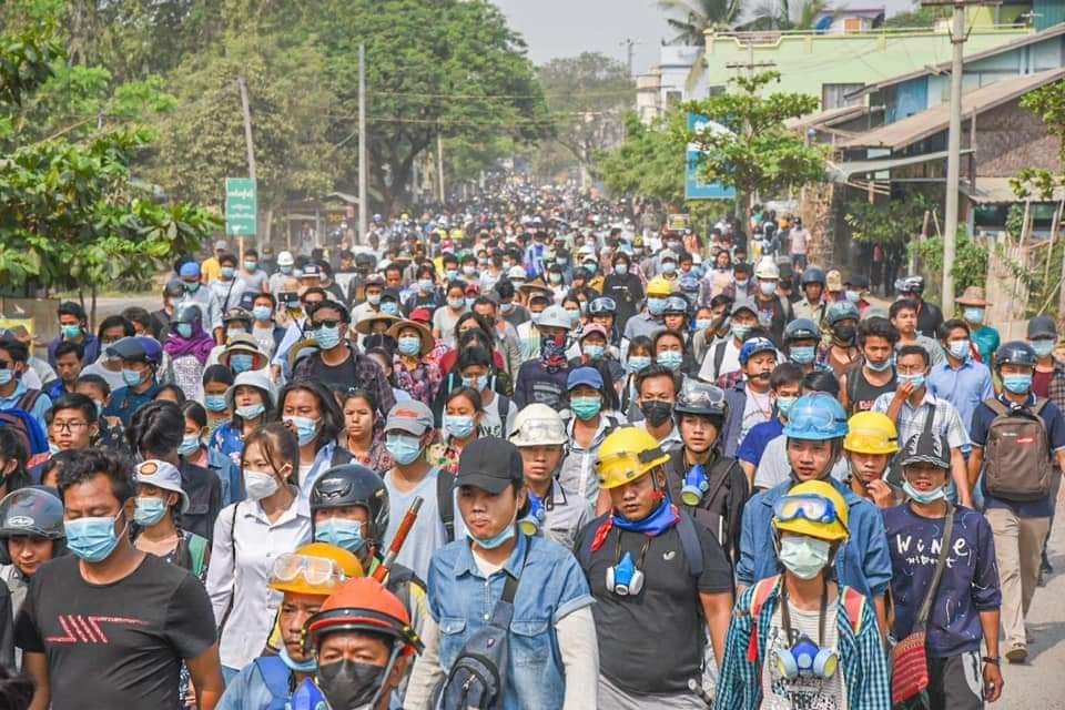 What a powerful Monywa from the start to the till now !!!

The roads and streets of Monywa are full with protesting people who against military dictatorship every day!!!

INTERNET DARK ERA
#WhatsHappeningInMyanmar
#Mar26Coup