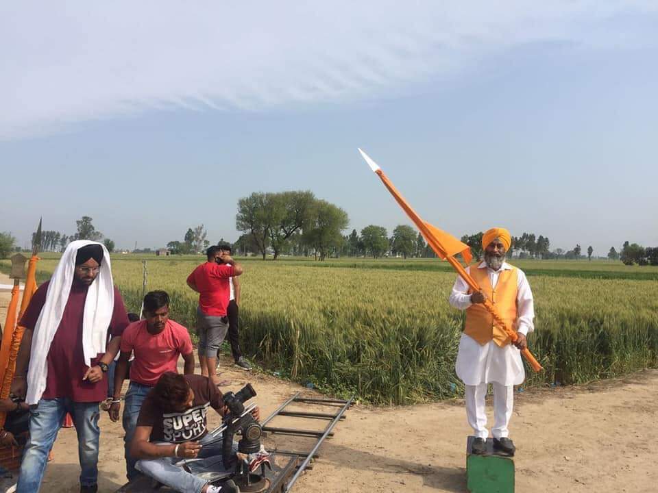 SharniWorldWide's tweet photo. A memory 3 years ago at rhe videoshoot for Desh Vaaste Soormeh with @rahhpal @kakamohanwalia
@DharamSeva video by Harry Singh/Preet Singh #TimeProductions
Check the track out here👑 https://t.co/GoetVDnJbV https://t.co/hg4fXoVBhs