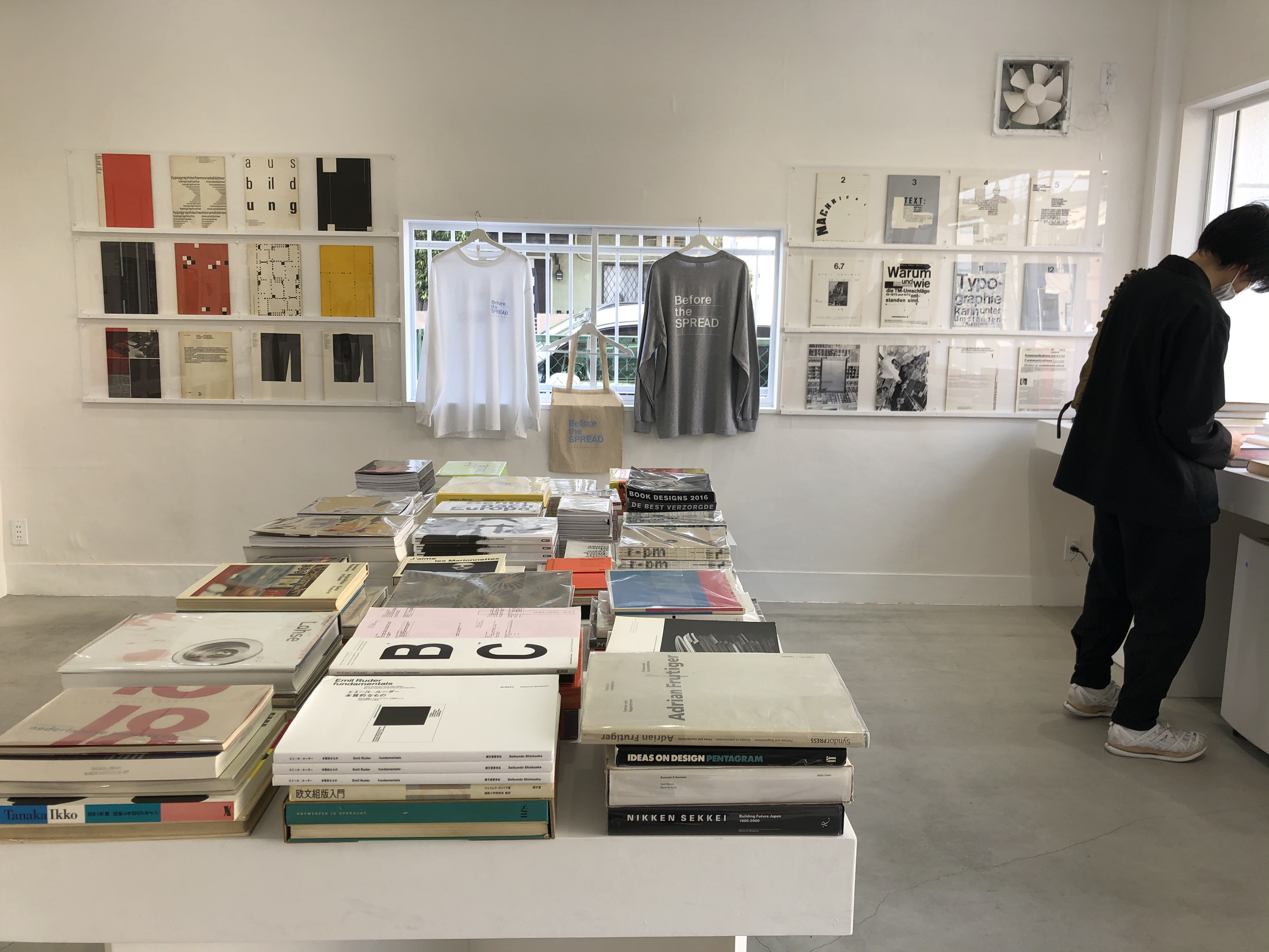 東京デザインプレックス研究所 グラフィック Dtpデザイン専攻講師の梅津直之先生の展示 Before The Spread に行ってきました デザイン 東京デザインプレックス研究所 T Co 4u6zlbt986 T Co Yglncwmkaw Twitter
