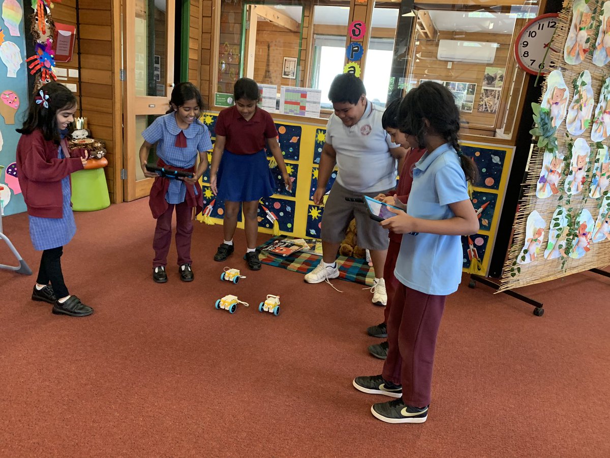kylie_lyneham's tweet photo. Stg 2 working with Robokids mastering construction and coding with Lego Spike kits. School funded sessions mean all students will have access to robotics learning. They pick it up so quickly. #sackcess @wendy_chenoweth @_iEndo https://t.co/U4ffcn5LJS