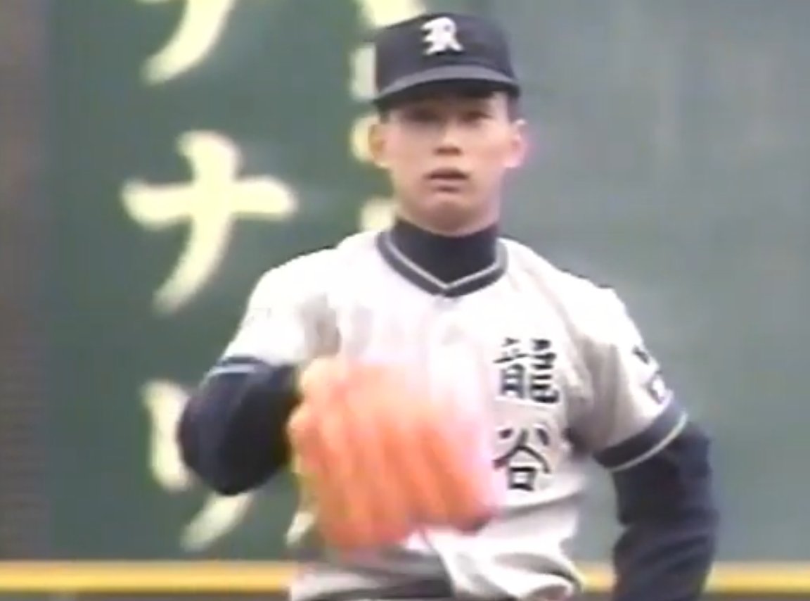 kasa_07251674's tweet photo. ⚾選抜プレイバックNo.6⚾
選抜甲子園出場
昭和62年､平成 3年
旭川龍谷
秋､春のグレーの『龍谷』ユニホーム
当時のエース 富田投手と笹木投手 https://t.co/rUX5Pmm9VT