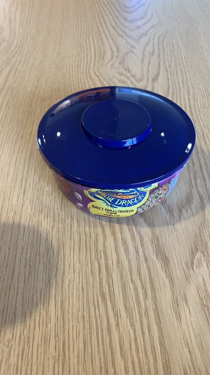 HannahDee18's tweet photo. @bluedragon_uk purchased this for my lunch today, and I was missing my soup base flavour sachet 😩 so bland without it, I’m gutted! https://t.co/RCfDoFTOXk