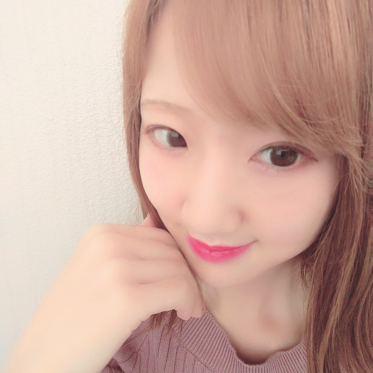 kanako_fjsk's tweet photo. ちょっと顔違う？
マスカラの色変えてみたよ。
普段はレアナニのブラックを使ってるんやけど、初めてオランジュっていうオレンジブラウンを使ってみた〜
ブラックよりナチュラルに見える気がする！
#leanani #leananiplus #レアナニ #レアナニプラス #新作コスメ #cosmoni #コスモニ https://t.co/2AfqvEqrq3
