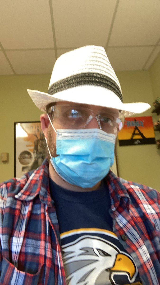 omatchim's tweet photo. FUNky Hat Fridays continue at LBJH ! #schoolspirit. #LBJHStrong @learysbrook https://t.co/TaDdd73EPa