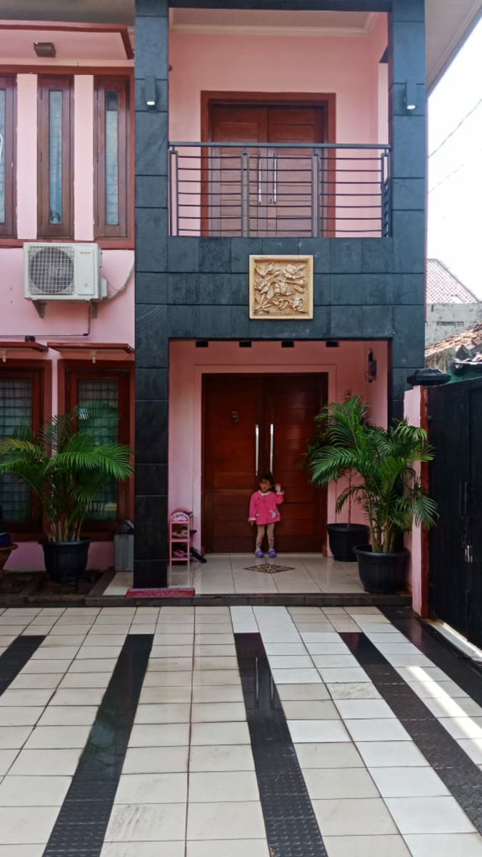 ayu_bade's tweet photo. Selamat malam pak / bu  bos .yg baru punya istri tp blum punya rumah https://t.co/hVQ0jZy6H7 ada rumah d jual 1,6 m .wa 085945757018 https://t.co/5tseXHwhGL