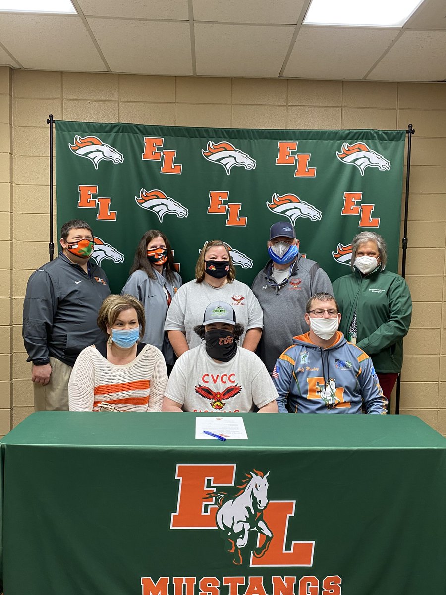 EHmustangs's tweet photo. Congratulations to Brooke Armstrong and Cabe Mackey on signing with CVCC! We hope you continue to "bait and hook" only the best in your future endeavors. ~Your ELHS Family #ELUKnow https://t.co/ZfDJiKxGNM
