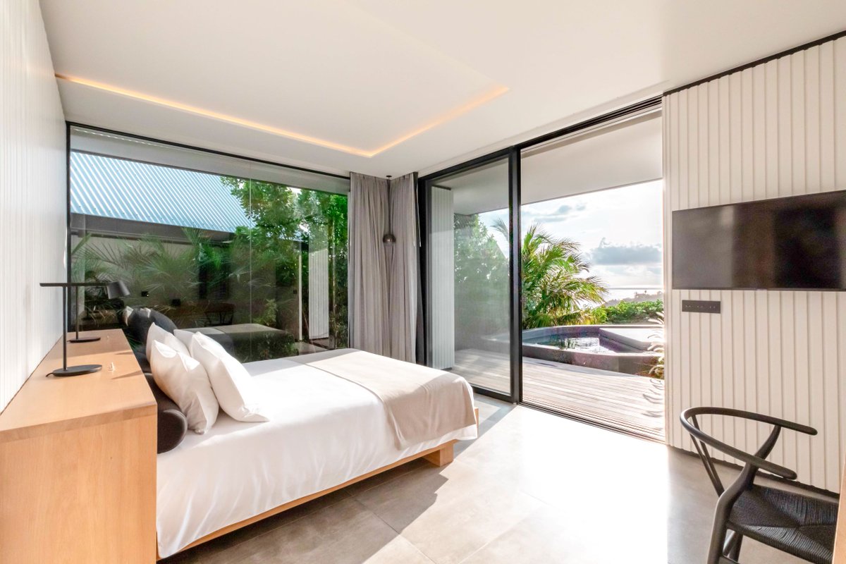BucketListVilla's tweet photo. [Villa UltraLuxe]
►Villa VALENTINA
►4 bedrooms | 16 guests
►Pointe Milou | #stbarth
Booking ►https://t.co/63QXXV4rtX

@bucketlist_sbh @stbarthtourism #luxuryrealestate #Villa #bucketlistvilla #bucketliststbarth #villarental #luxuryvilla @LavergneEugenie #frenchriviera https://t.co/yHEmVyqYOo