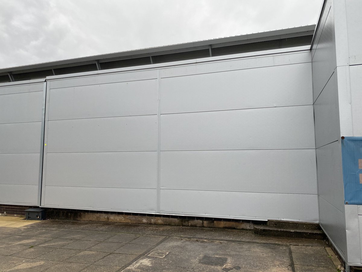 ✨ FLASHBACK FRIDAY ✨ 

This friday we're looking back at one of our older projects completed in 2019 at Moto Knutsford! We did a vinyl wrap of the building and installed cut lettering. 

Swipe to see the before picture! 👉 

#signage #installation #cutlettering #vinylwrap #moto