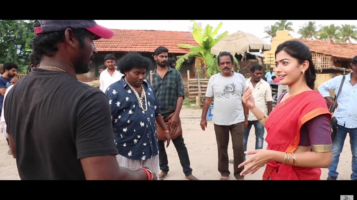 Rashu_baby's tweet photo. Want to join more pics to this 😘😇💯♥️

@iamRashmika @Karthi_Offl

#RashmikaMandanna #SulthanMakingVideo #SulthanFromApril2 https://t.co/fWs15MFK41