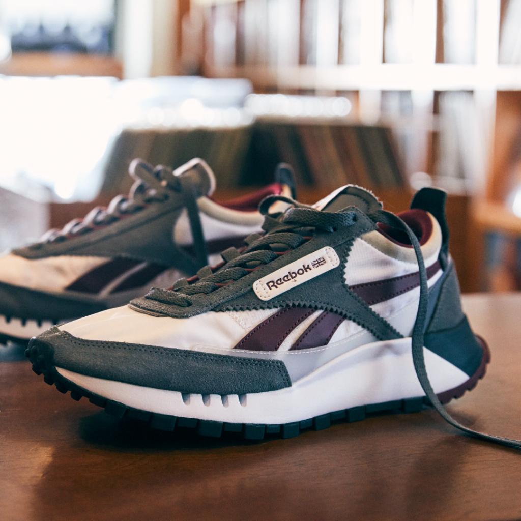 Reeboktokyo's tweet photo. リーボックのレトロランシルエットモデルを現代のトレンドに合わせてデザインした新しいモデル「CL Legacy」より「RUNNING PACK」が登場。
△https://t.co/LiNtq4Z1Kn
#ClassicLeatherLegacy
#リーボック https://t.co/FnPpsy6KvT
