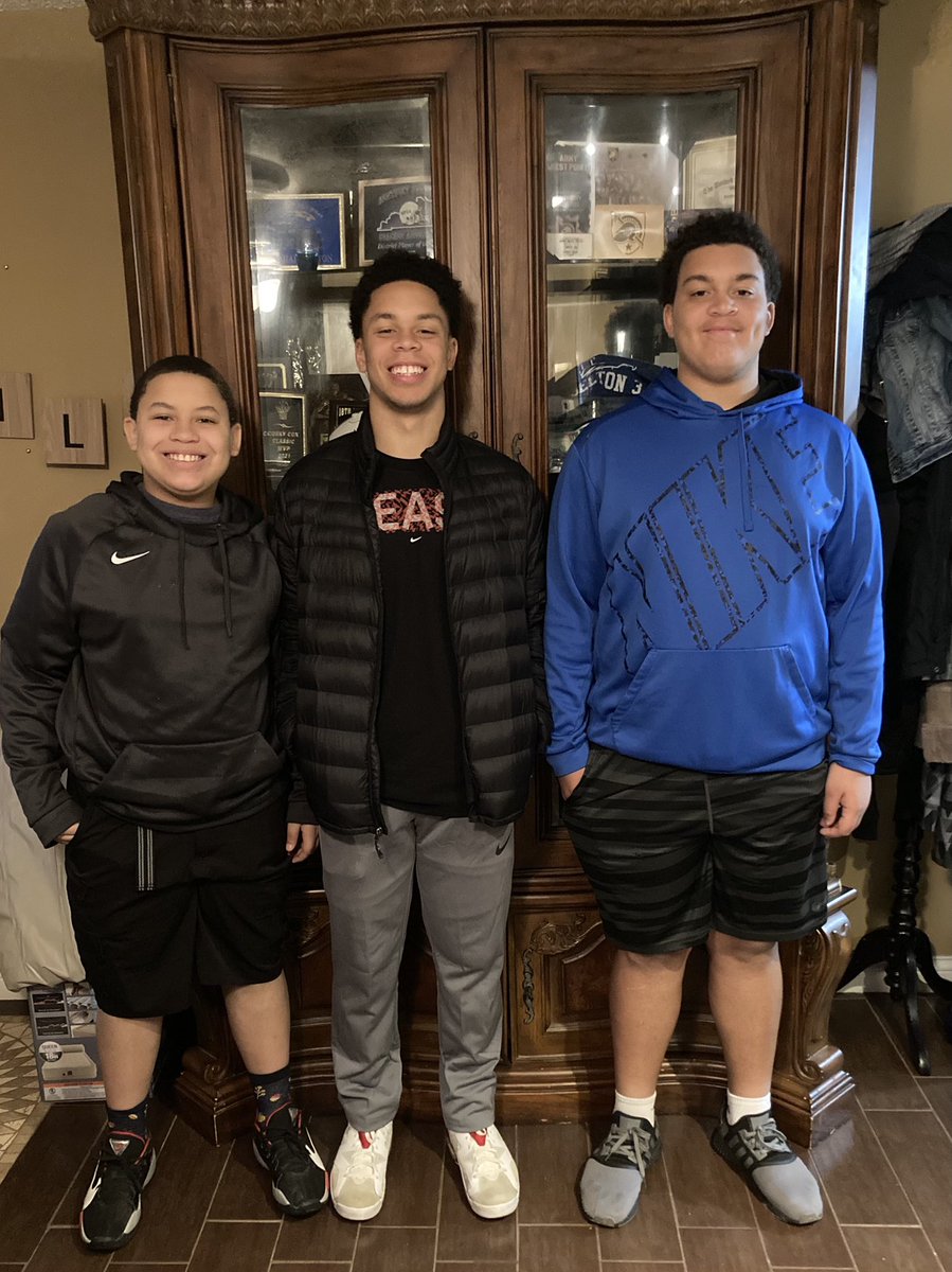 lsa0205's tweet photo. SWYD & wish @JeremiahJBelto1 a HAPPY 18th BIRTHDAY 🥳! He is truly one of a kind & I am so thankful God chose me to be his Mama!! Continue to be blessed! Love you💜🤞🏽 #Ruth1:16 #Jeremiah 29:11 #MyGuy #IntentionalBlessings #YoungKid #OldSoul #Servants💜 https://t.co/ZAIMqt0HBp