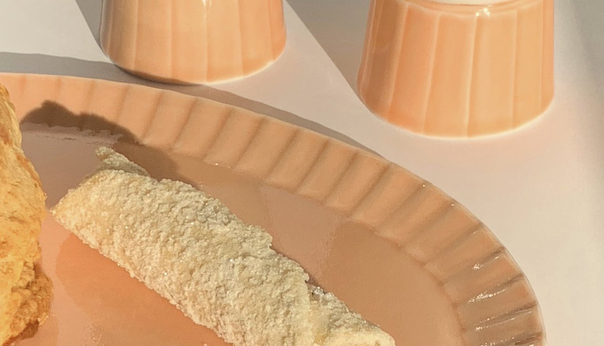 🍈RT이벤트🍈
대한민국 국보 제94호 ‘청자 참외 모양 병’을 오마주한 <색유 참외 모양 다과상> 텀블벅 오픈합니다! 고려의 사랑스럽고 우아한 기품을 이 계절과 함께 즐겨요 :)

tum.bg/gIgmLH

RT해주신 분들 중 추첨하여 [다과상 세트(컵2+접시1)(1명)]와 [참외모양 키링(2명)]을 드립니다