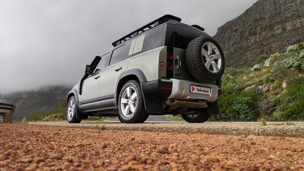 TechnoBokMedia's tweet photo. Its fair to say that the week ahead is going to be an epic one! Been waiting a while to experience the new @LandRoverZA Land Rover Defender 110 ๐๏ธ #LandRover #LRDefender #TheNewDefender #TheBest4x4xFar https://t.co/CxnmVTpUbt