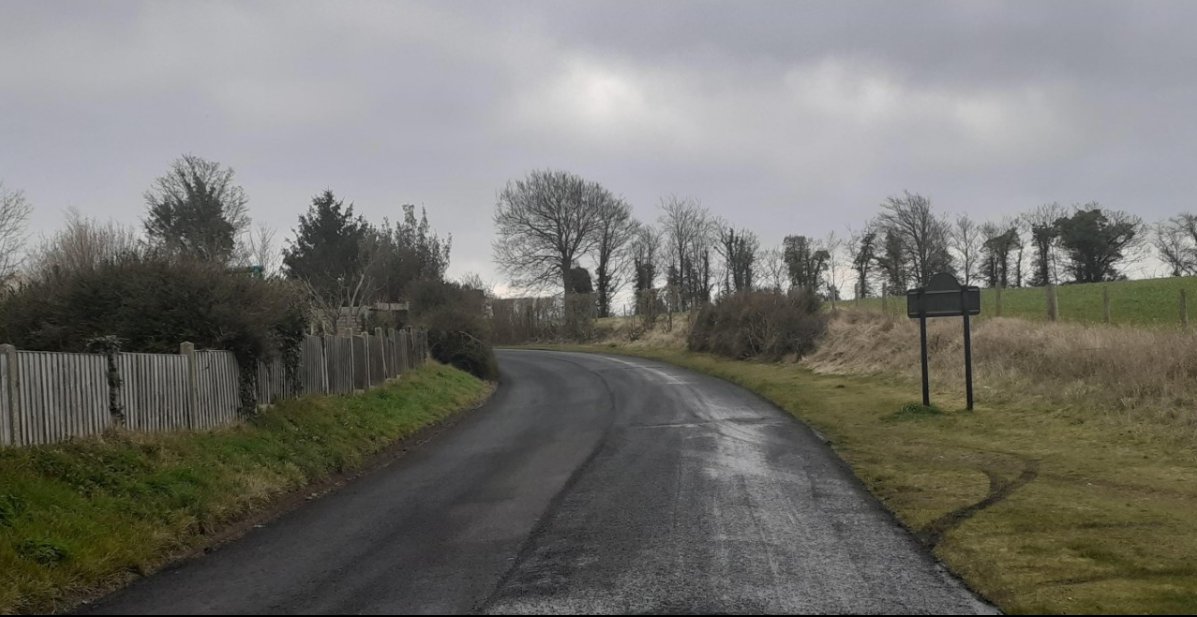 KentHighways's tweet photo. Chatham, Chartham Downs Road: #Kentresurfacing works completed : https://t.co/3qEyKsrwMj https://t.co/iUSeAY50Bw