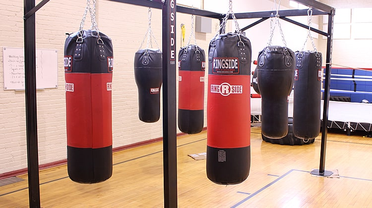 CaliStrengthGym's tweet photo. Want to start training and practice your boxing skills? At CaliStrength gym in Birmingham where we have what you need; a dedicated training hall. Hurry and get a membership, this March prices are heavily reduced! 
#Discounts 
#CaliStrengthFitness 
#Fitness https://t.co/NpsWh4ujQQ