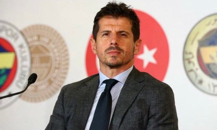 fatih terim: 10 sezon 8 şampiyonluk
emre belözoğlu: 1 gün 9 şampiyonluk