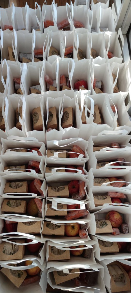 We'll be offering hundreds of free, nutritious meals for school children during the Easter break 🐣  

🍴 Delicious grab-and-go lunches will be available across the borough 

There's no sign up required. Find your closest site here 👇

royalgreenwich.gov.uk/holidaymeals