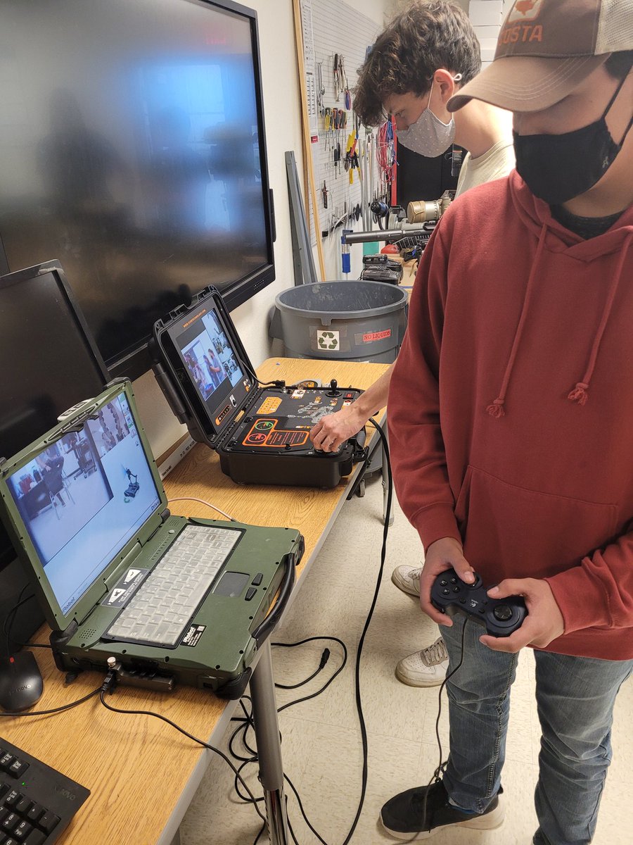 wimberleybots's tweet photo. THANK YOU Hays Co SWAT for the awesome robotics demo! @WimberleyHS #robotics #SWAT https://t.co/vv9jZL84Dx