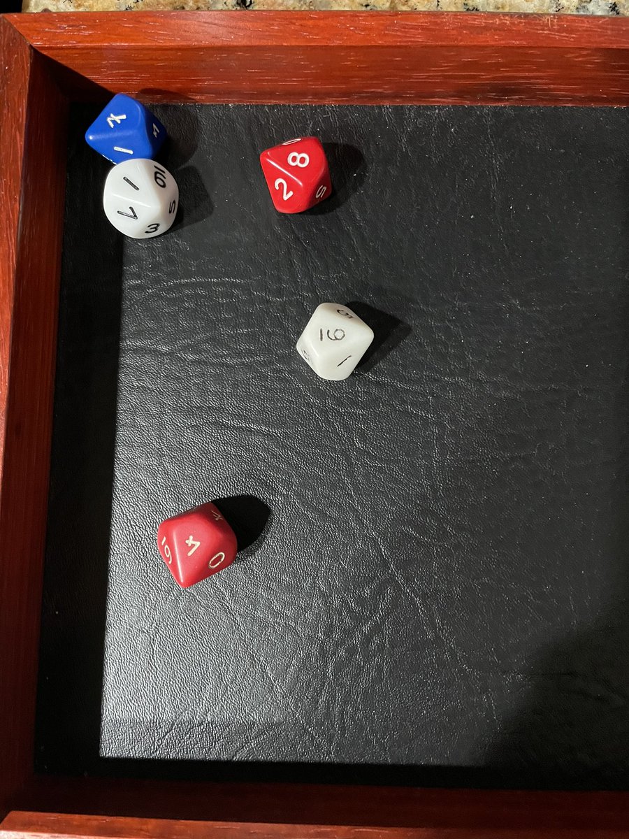 Hawkmir1's tweet photo. Good morning and happy Friday everyone. Last day of the work week. 29 push-ups and sit-ups today. Letโs get it snd roll into the weekend #pushuppact #dice #fitness https://t.co/adBzDoRC2a