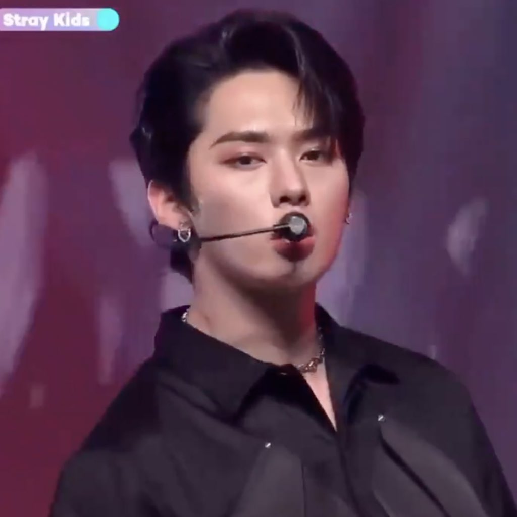 mintho1025's tweet photo. 아 눈썹 제발,, https://t.co/ILTVk3cgW8