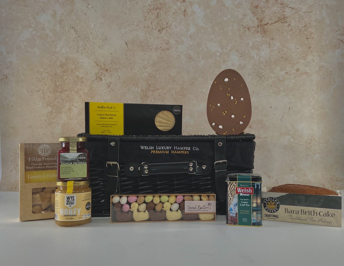 WELSHHAMPER's tweet photo. It’s 1 week until Good Friday! 

Pre-order our gorgeous Welsh Easter Hampers for delivery in time for Easter 🐣 

#wales #welshproduce #welshbusiness #foodanddrink #luxurybrands #hampers #giftideas #corporategifting https://t.co/IYTOgvjO0K