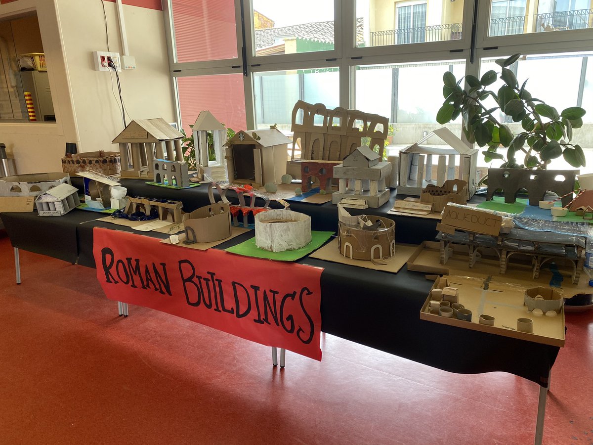 EscolaDomeny's tweet photo. The 4th-5th students have been studing the Ancient Greeks and Romans. They became Roman architects and... this is the result! #romanbuildings #viudomeny @EscolaDomeny @educaciocat @girona_cat #Educacio/gi #clil #English #Englishclil #Englishprojects #Englishancienthistory https://t.co/34LkDQQhjw