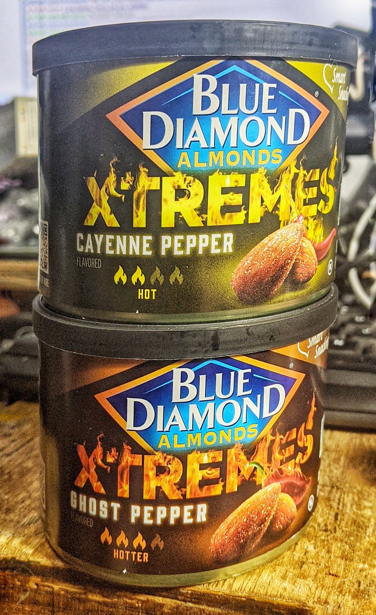 Chain_e's tweet photo. An early birthday present from a friend. Not really mouth hot, more like lips hot. Perhaps too much spice as they seem real salty. But a nice change of pace @RickN9GSU #hotnuts #hotlips #bluediamond #almonds https://t.co/aO3k4QSZXd