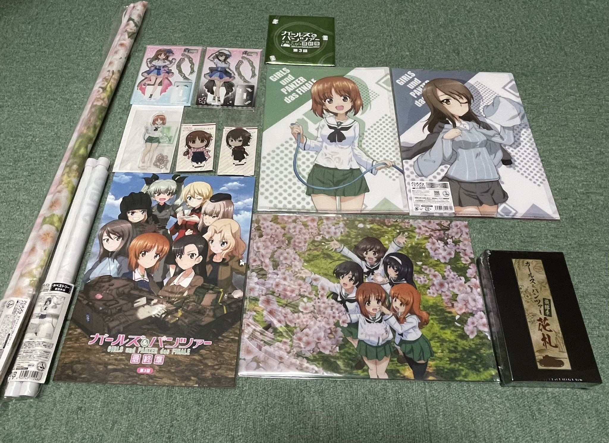 レイオス 今日の戦利品です 個人的には 前回購入できなかったガルパン花札 を購入できたのが一番嬉しいです ガルパン Garupan ガルパン最終章3話 T Co Kalhkoaagy Twitter