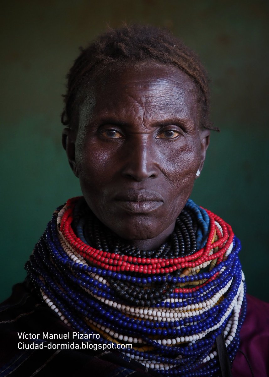 Mujer Nyangaton, Kangaten, Valle del Omo, Etiopía (ya cerca de Sudán del Sur) 😉 #nyangaton #kangaten #valledelomo #omovalley #etiopía #ethiopia #victormanuelpizarrophotography #victormanuelpizarro #ciudaddormida #ciudad_dormida