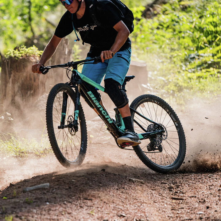 BianchiOfficial's tweet photo. If off-road is your religion, #MethanolCVFS is the oracle to spread it.
📸 @GiacomoPodetti
#Bianchi #RideBianchi #BianchiBicycles https://t.co/0FBm9cI2sH