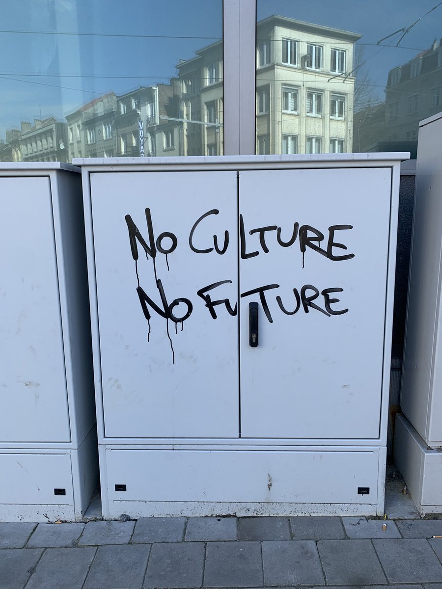 yo_yo_effect's tweet image. Градивен вандализъм