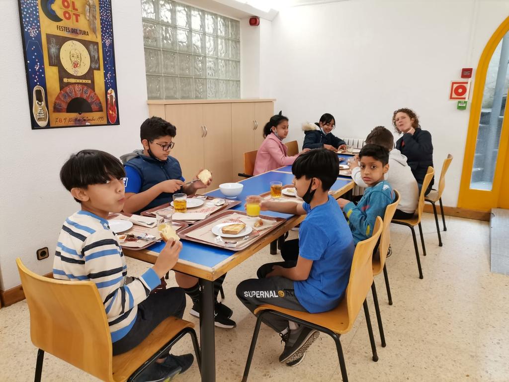 Bon dia des d'Olot. Ens ho estem passant molt bé. <a href="/Bcn_SantMarti/">Districte de Sant Martí</a> <a href="/consorciedubcn/">Consorci d'Educació</a>