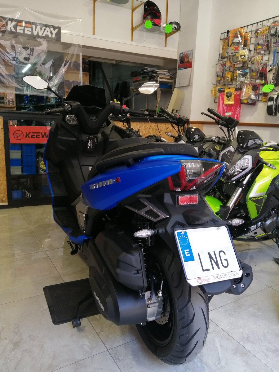 MotosEgea's tweet photo. Entrega MUY especial esta que tenemos hoy entre manos, twitter@s. Otra flamante @WottanMotor Storm-S 300 que sale a rodar por #almería y nosotros, siempre, muy agradecidos a su nuevo dueño 👍👍👍👍 https://t.co/ucLVKKLEsv