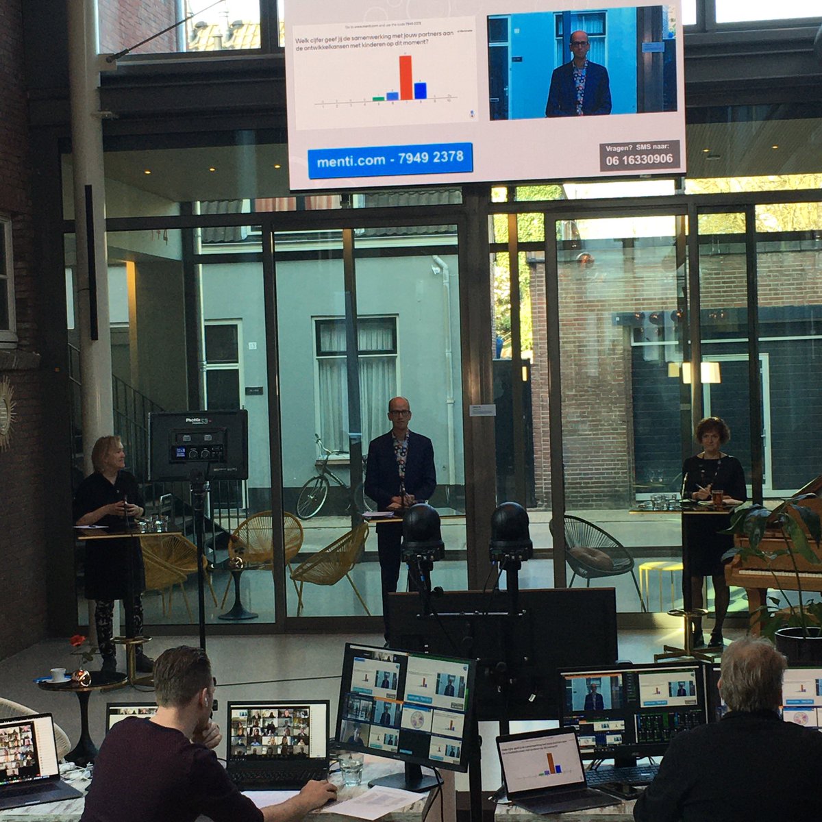 Vandaag mag ik samen met OCW pitchen bij congres associatie voor jeugd over samenwerking onderwijs en zorg . We zijn gestart! #voordejeugd