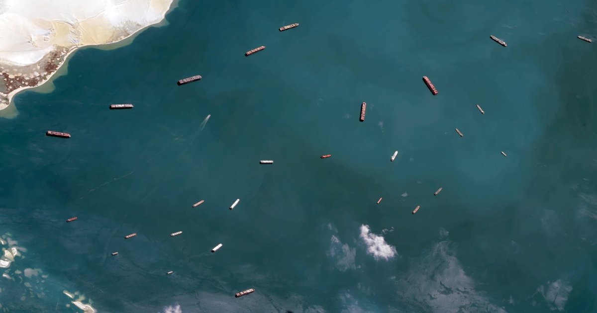 AirbusSpace's tweet photo. The Suez canal traffic jam is visible from space 🛰.
📸 Pléiades high-resolution satellite
More about #Pléiades:
https://t.co/cC9N6fEw4z
Stay tuned and watch this space https://t.co/Jm6VtEFmo3