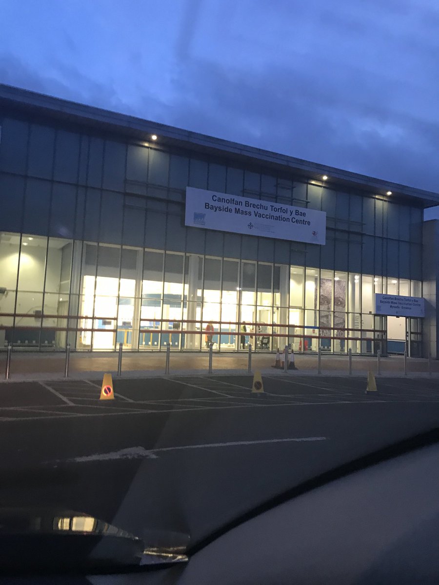 NathanWyburnArt's tweet image. My artwork watching over....More than 800 members of the public vaccinated yesterday, a great first day for the new Bayside Mass Vaccination Centre. @CV_UHB #CAVoneyearon #NHSThankYou