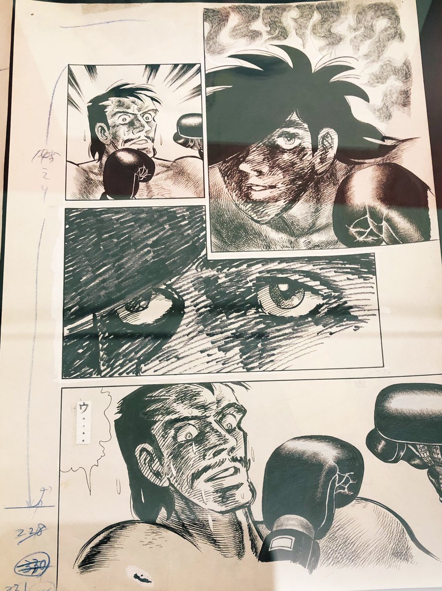 一番圧倒された原画はこのページ。掠れたフェルトペンによるタッチで顔のディテールをボカして、つけペンで精緻に描いた目だけにフォーカスする演出が凄い。#あしたのジョー は重要なシーンほど無表情だったり薄く微笑んでるだけだったりして目だけで雄弁に心情を描くけど、まさにこれがその真骨頂だわ