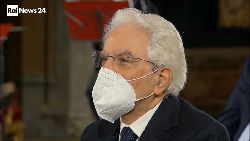 culpafelix's tweet photo. Che questo sguardo possa aiutare l'Italia a progredire verso la #speranza... #SergioMattarella @Quirinale #Dante #Benigni #certezzanontoccatadaldubbio https://t.co/xHVSINWbVM