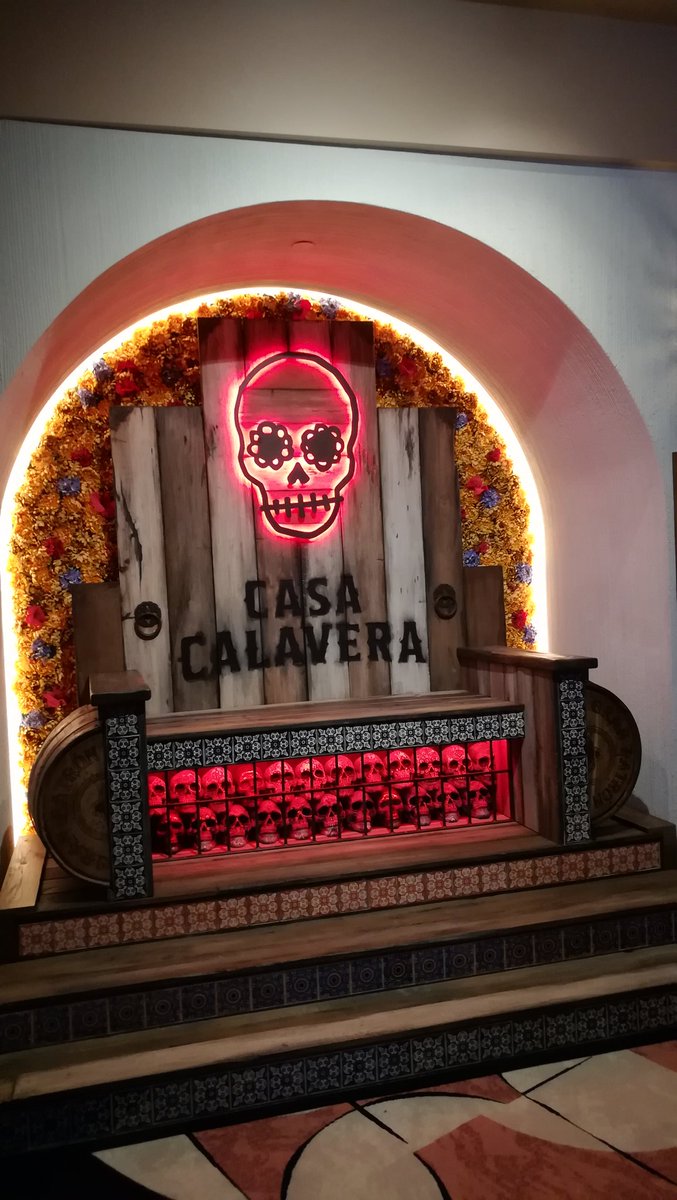 E Hollywood (@ehollywood17) on Twitter photo 