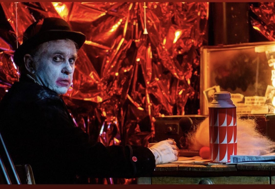 TeamShaneRichie's tweet photo. #Countdown
#ITSTONIGHT‼️#SCARAMOUCHEJONES🤡@realshanerichie stars as the tragi-comic anti-hero clown
PREMIERE EVENT🎭: 7:30pm Online at @stream_theatre
Not to be missed!
BOOK NOW🎟: https://t.co/RKNXXF6zNM
#ShaneRichie #JustinButcher #TheSevenWhiteMasks #IanTalbot @Gingerqmedia https://t.co/YrO4KBsrkT
