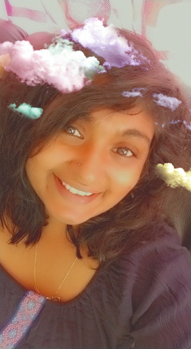 Vinasha5's tweet photo. @Vinasha5 
Never let ur smile fade for stupid things....😊😊😊 https://t.co/ERGRbqhEh0