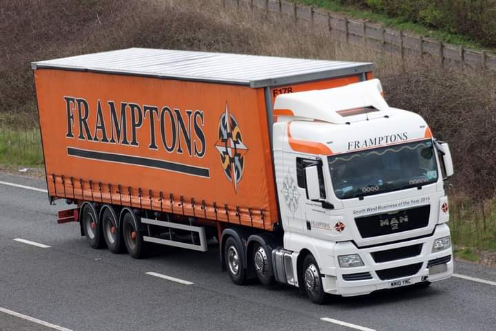 truck_tt's tweet photo. Framptons Friday rolling back a couple of years before they were taken over by Gregorys and  the livery lost. @TrucknDriver @MANtruckandbus #framptons https://t.co/tiDjgNizuM