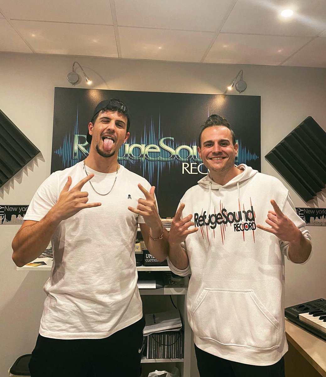 tullamamefran's tweet photo. Seguimos💿🎙️💣
@ADRIPUNTOEFE @RefugeSoundREC https://t.co/Hx8TWimzxV