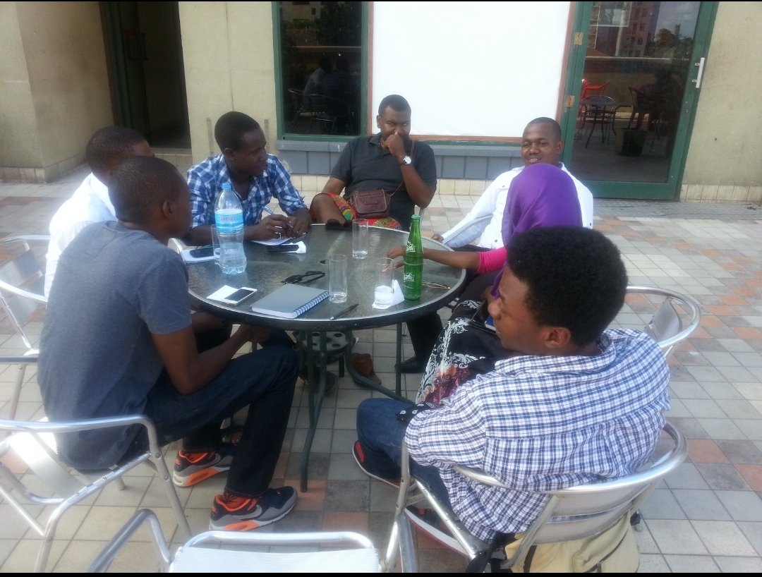 simbahd's tweet photo. 2013, Millenium Tower
Dar es Salaam
Kikao cha Ushiriki wa Vijana kwenye Kilimo Tanzania
Hapa ndio ilianza hii handle @InfoTyfn, mtandao umekwama ila watu tulikutana na kujuana
@Captain_255 @AlfredKiwuyo #Sikale #Sleim the Diplomat, @S_Mrisho @fredkavishe @salim_alkhasas https://t.co/cNMcWu8Z2v