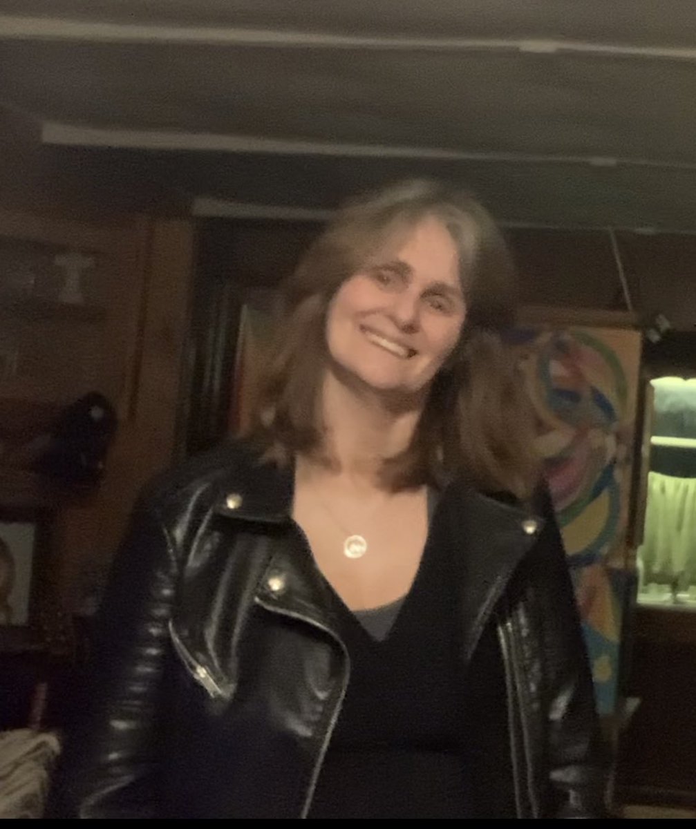 HarmonySongs's tweet photo. 55 #DontLookYourAgeChallenge #singersongwriter #retrocovers #youtuber #NFTartist #smuleduets #cryptoartist #opensea #rarible #augustaga https://t.co/IC77d27Mbc