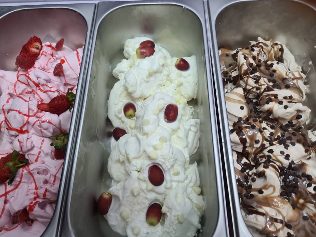 delightfulbread's tweet photo. Enjoy our signature ice cream, available daily at our outlet 12 limson Road by river valley estate gate B, ojodu berger. 
Strawberry, chocolate, coconut and lots more
07032857180
08039099888#fridaymorning https://t.co/MaB5p33Awj