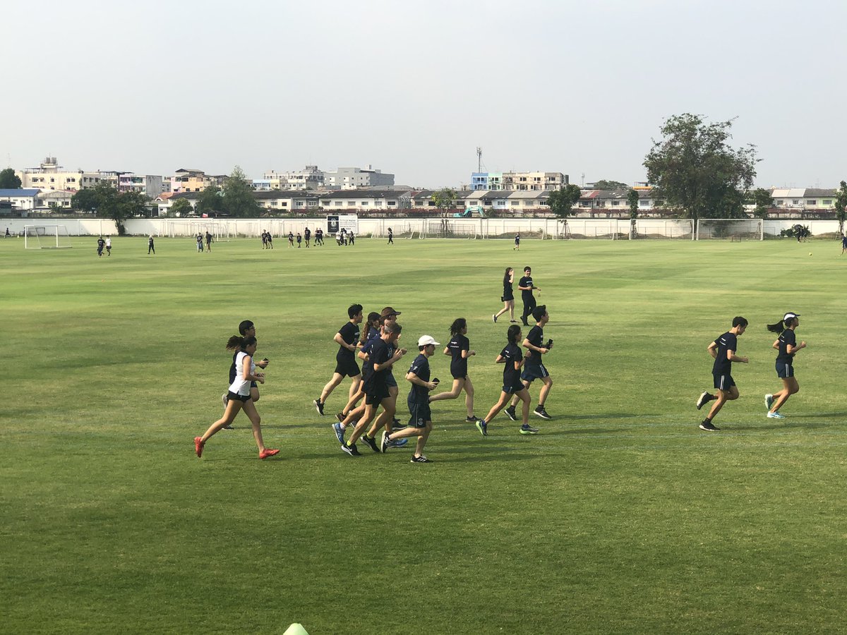 HarrowbkkSF's tweet photo. Sixth Form Charity Mile this afternoon raising money for Operation Smile and Laksi Community Charity- thank you to everyone taking part on a very hot Bangkok afternoon @HarrowBKKLiA @HarrowBangkok https://t.co/UbaZrQ8kOV