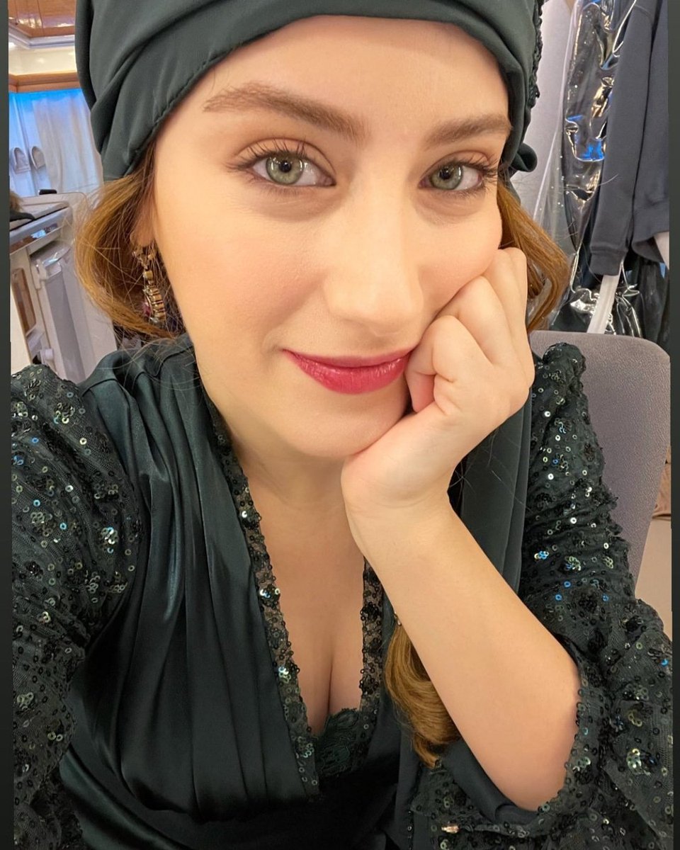 zoozakaya's tweet photo. Can't wait Wallh 😍😍😍😍 speechless 

#hazalkaya #PeraPalas https://t.co/rnsD1K7kcW