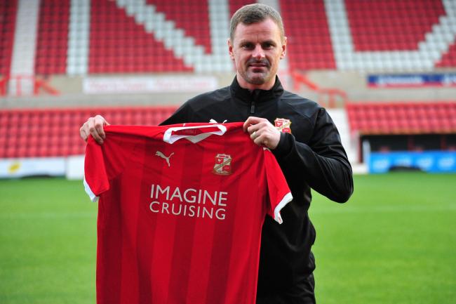 BFC_ExPlayers's tweet photo. Happy 41st Birthday today to former Pool midfielder ... Richie Wellens @RichieWe11ens 

Hope you have a great day Richie ... I'm sure it won't be too long before you are back in football management !

All the best pal 

👍😀🎂⚽️

#TopMan
#ClassyPlayer https://t.co/e8VU1pdkzK