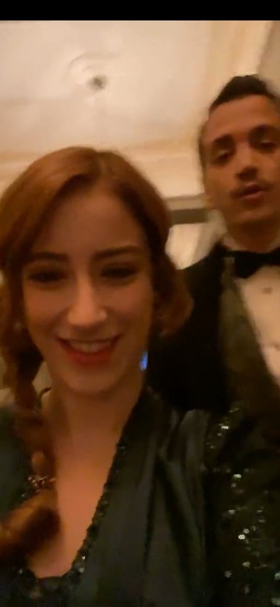 DiziciBagyan's tweet photo. #PeraPalas geliyooo :) 
#hazalkaya #selahattinpaşalı https://t.co/h1tSbAdFMc